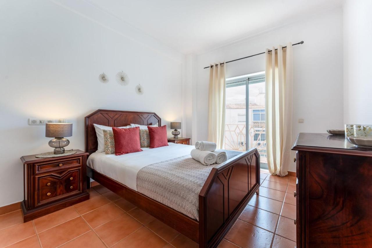 Peaceful 1 Bdr Apartment W/ Balcony By Lovelystay Almancil Luaran gambar